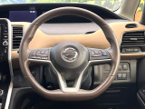 インテリアに合わせたデザインのステアリングは、運転される方のことも考え、運転しやすい形状、大きさです。是非一度、実際に触ってお確かめください。