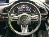 【純正革巻きステアリング】上質な革を使用することで、手にしっかり馴染みとても運転しやすいハンドルです♪