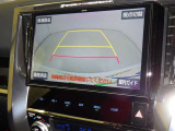 バックモニターも装備しております。バックギアに入れるとナビ画面に車の後方が映し出されます。これで後方確認も安心!
