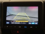 バックカメラ搭載です!車庫入れが苦手な人はもちろん、車両感覚に自信がある人にもお勧めです!見えない箇所が見えるようになるので、低い障害物や隠れてしまっている子供の存在等にも気付く事が出来ます。