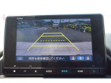 バックカメラが装備されており、後方の安全確認はもちろんのこと狭い場所での駐車や雨の日・夜間など視界の悪いコンディションでのストレスの軽減にもなります!