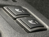 【シートヒーター】寒い日に重宝するシートヒーター!エアコンより早く温まってくれるので寒がりの人も安心ですね♪エアコンの温風は乾燥するから苦手、という方にもをおすすめです。