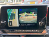 ◆アラウンドビューモニターは目視しにくい車の左下も映像で確認できるので安心です☆