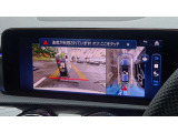 【360度カメラシステム】リバースと連動し、車両後方の映像をディスプレィに表示歪みの少ないカメラにより鮮明な画像で後退の運転操作をサポートします。