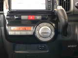 温度を設定すれば、自動で車内の温度管理をしてくれる優れものです♪ATミッションで運転楽々