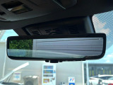 【デジタルインナーミラー】後席の大きな荷物や同乗者で後方が確認しづらい時でも安心!カメラが撮影した車両後方の映像をルームミラー内に表示。クリアな視界で状況の確認が可能です!