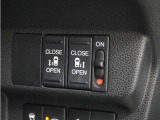 ◆両側電動スライドドア◆狭い駐車場でも乗り降りが楽々♪お子様が隣の車にドアを当ててしまう心配もございません!小さなお子様連れの方もこれで安心。