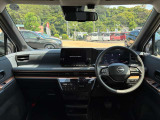 ブラックを基調とした上質な車内インテリアです!
