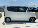 中古車の基本保証(期間は1年間・走行距離は無制限)のホット保証がついております。安心してご購入ください。※中古車保証は車両価格￥400.000-以上からになります。