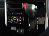 電動パーキングブレーキ・ブレーキホールドを装備してます。ホールド機能は信号待ちが多い一般道で疲労軽減になり、大好評です!