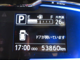 たとえばダイハツのお店にある、たくさんのスマアシ搭載車は、正常に作動する事をしっかり確認します。