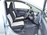 高品質カークリーニング 外装・内装、岐阜トヨペットの専門スタッフがシートもカーペットも綺麗に洗浄済み!プロの仕上げを是非ご確認ください。