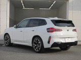 BMW認定中古車は、ドイツ本社と同様の教育・訓練を受けたBMW専門のメカニックが100項目以上のポイントを徹底的にチェックし、整備したうえでご納車させていただきます。