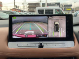 アラウンドビューモニター付きです 上から見たイメージで駐車出来ますので車庫入れの苦手な方も楽に駐車出来ます♪