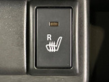 【シートヒーター】寒い日に重宝するシートヒーター!エアコンより早く温まってくれるので寒がりの人も安心ですね♪エアコンの温風は乾燥するから苦手、という方にもをおすすめです。