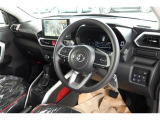 前席全体 目線も高く広い視界で安心して運転することができますね!