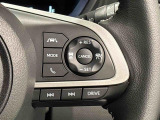 エコ走行モードへの切り替えが可能なステアリングスイッチに加え、高速道路を快適に走行できる全車速追従機能付ACC(アダプティブクル-ズコントロ-ル)スイッチが付いています(^^♪