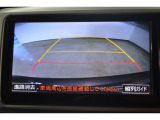 バックモニター付き。 車両後方の映像が画面に表示されるので、車庫入れが苦手な人も安心です。ただし、目視確認もお忘れなくお願いいたします。