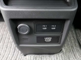 電源ソケット(DC12V)、〈USB電源ポート、TYPE-C 2個、HDMIポート)
