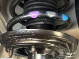 お車を安心してお乗りいただく為には、足回りの定期点検が欠かせません。サービスサポート(有償保証)では無料点検もご提供しており、安心のカーライフをお過ごしいただけるサポート体制が整っています。