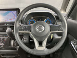 ステアリングスイッチ搭載!ハンドルひとつで手を離さなくても運転中視線をそらさなくても操作が出来て便利です