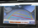 バックガイドモニターで、後方を確認しながら安心して駐車することができます。運転初心者も熟練者も必須の機能ですよ!