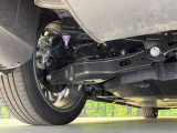 お車を安心してお乗りいただく為には、足回りの定期点検が欠かせません。サービスサポート(有償保証)では無料点検もご提供しており、安心のカーライフをお過ごしいただけるサポート体制が整っています。