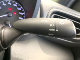 【オートライト】周りの明るさに応じて自動でヘッドライトの点灯・消灯ができる機能です!ライトの付け忘れ・消し忘れなどが無くなり、雨の日や夕方の走行も安心!トンネル通過時も便利ですね