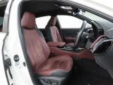 長時間の運転でも疲れにくいシートです。