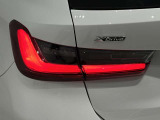 BMW伝統のL字型テールライト