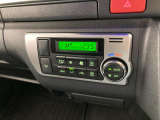 オートエアコンは温度を設定するだけで、自動で風量などを設定してくれます。運転しながら操作も必要ないので、安全性も向上します。