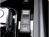 SPORT、ECO、NORMALの3種類のドライブモードを設定!オートブレーキホールド!ブレーキペダルから足を離しても自動的にブレーキ力が保持されるので、信号待ちなどで便利です!