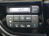 フルオートエアコン装備。