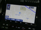【9インチ純正ナビ】純正ナビを装備。タッチパネル式で使いやすく、詳細地図により目的地をピンポイントで設定できます。初めての道でも迷いにくく、ロングドライブも快適ですよ♪