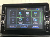 高性能で使いやすい日産純正ナビゲーションです。フルセグTVも鑑賞出来るしBluetooth機能付なのでお手持ちの携帯電話でハンドフリー通話も出来ます。