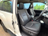 運転席シート廻りは使用感も少なく、良好な状態となっています。丁寧に使われていたことがよくわかりますね。