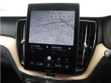 Googleのアプリとサービスがビルトインされ、スマホと同じように車両を直感的に操作できます。Googleマップが統合されており、リアルタイムの交通情報、音声操作によってより早く目的地に到着できます。