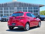 【MAZDA2】マツダのメーカー名を冠したコンパクトカーです。小さめの車体で運転しやすく、かつ5人乗りなので、家族が増えても安心です。「好きを探せる相棒」をコンセプトに誕生しました。外装は研磨をしております