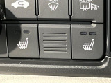 【シートヒーター】寒い日に重宝するシートヒーター!エアコンより早く温まってくれるので寒がりの人も安心ですね♪エアコンの温風は乾燥するから苦手、という方にもをおすすめです。