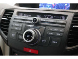 ナビゲーションの操作は、扱いやすい位置にレイアウトしたHonda独自のプログレッシブコマンダーでスピーディに行えます。