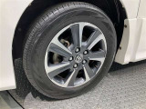 『トヨタ純正アルミホイール装着車になります!』スタイリッシュでとてもかっこいいですね♪