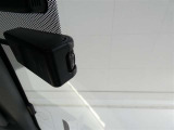 安心装備ドライブレコーダーを装備しています。自車の走行状態を常に録画しています。