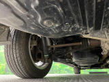 お車を安心してお乗りいただく為には、足回りの定期点検が欠かせません。サービスサポート(有償保証)では無料点検もご提供しており、安心のカーライフをお過ごしいただけるサポート体制が整っています。