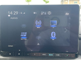 ナビ機能だけではありません、フルセグTVやDVD、BlueTooth等、オーディオ機能も充実しています。