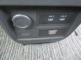 USBも付いてます◎掲載後すぐに販売が決まってしまう場合もございますのでご来店前にご予約を頂ければ幸いです。