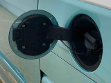 WEB掲載時にはお車に付いている装備と、様々な写真をたくさん載せるように心がけております。1台1台特徴をとらえたキャッチコメントを掲載しています。