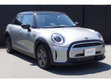 MINI正規販売店のお車は、全てのお車にMINI認定中古車保証書が発行されます。保障約款もございますので保障内容が明確でございます。お客様にご安心してお乗り頂けますよう、全力でお客様をサポート致します。