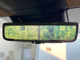 【デジタルインナーミラー】後席の大きな荷物や同乗者で後方が確認しづらい時でも安心!カメラが撮影した車両後方の映像をルームミラー内に表示。クリアな視界で状況の確認が可能です!