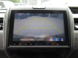 バックカメラの画像です。ガイドラインがスムースな車庫入れをサポートいたします。車庫入れの安心感がアップしますね。