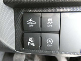 クリアランスソナー付き。ピッピッピとブザーでお知らせ!曲がり角や壁際に駐車する時に便利ですね♪